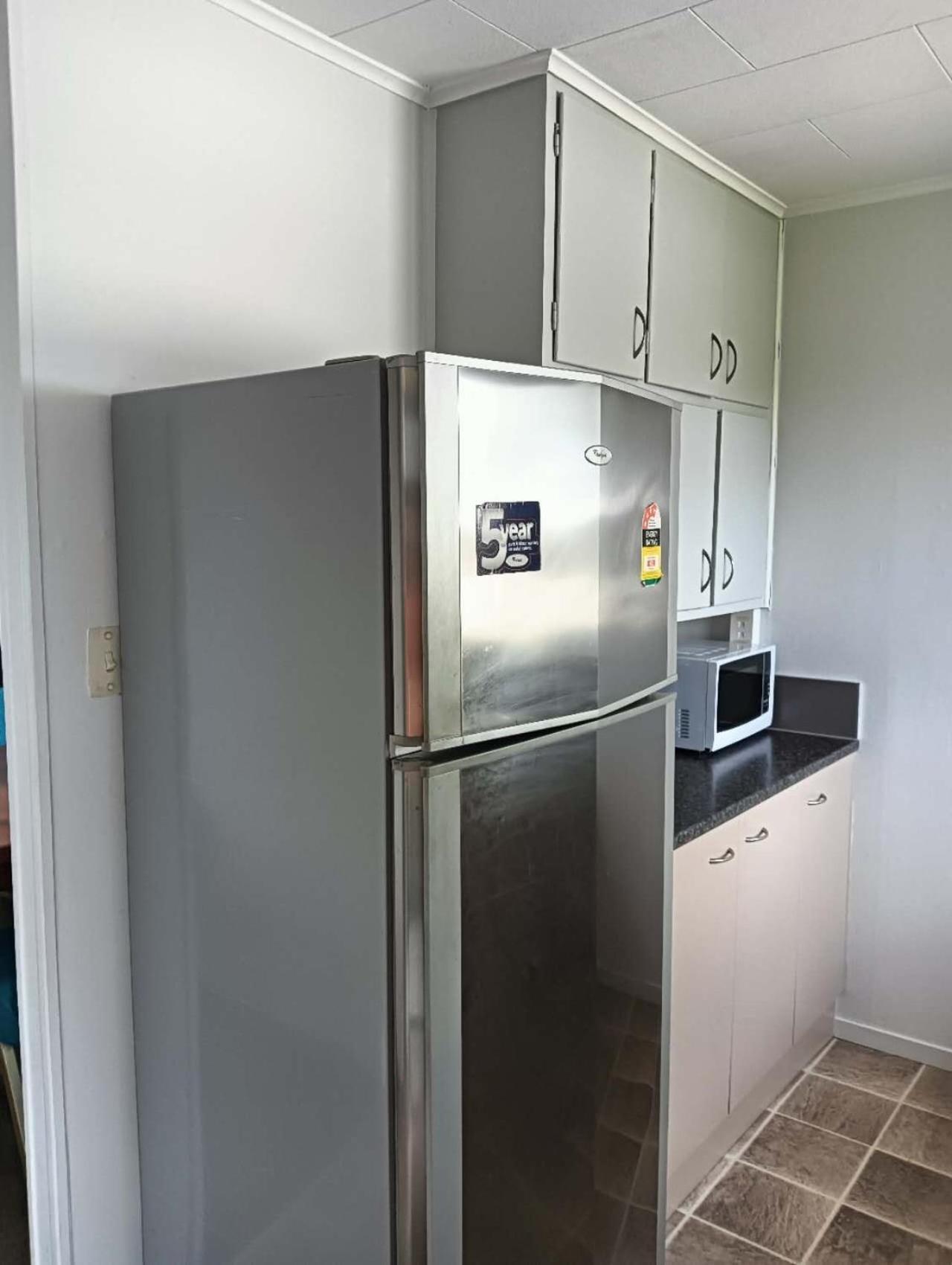 Three-Bedroom House A At 23 Mallard Drive, Selwyn Heights Rotorua Eksteriør billede
